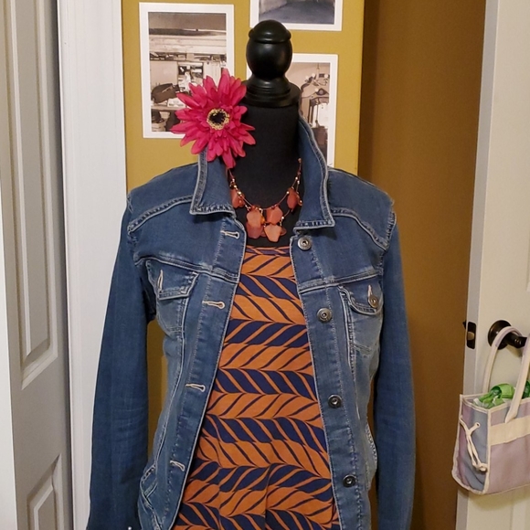 ❤  LuLaRoe Irma size m. - Picture 1 of 5